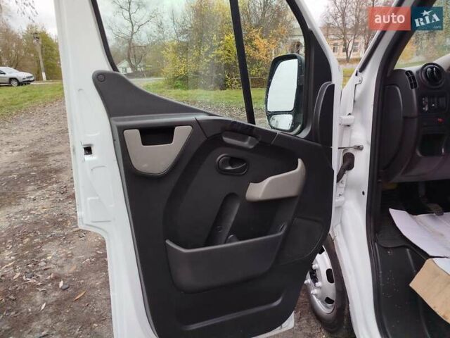 Рено Мастер 2016 в Конотопе на Automoto.ua Белый Рено Мастер, объемом двигателя 2.3 л и пробегом 370 тыс. км за 15700 $, фото 18 на Automoto.ua