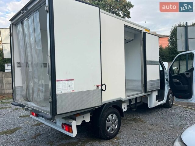 Белый Рено Мастер, объемом двигателя 2.3 л и пробегом 235 тыс. км за 18900 $, фото 25 на Automoto.ua