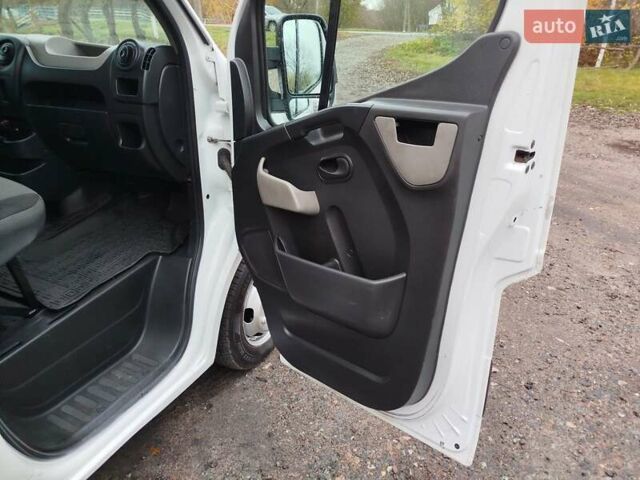 Рено Мастер 2016 в Конотопе на Automoto.ua Белый Рено Мастер, объемом двигателя 2.3 л и пробегом 370 тыс. км за 15700 $, фото 5 на Automoto.ua