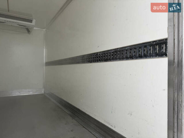 Белый Рено Мастер, объемом двигателя 2.3 л и пробегом 170 тыс. км за 22700 $, фото 2 на Automoto.ua