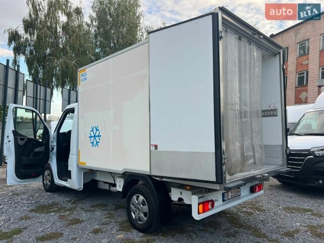 Белый Рено Мастер, объемом двигателя 2.3 л и пробегом 235 тыс. км за 18900 $, фото 30 на Automoto.ua