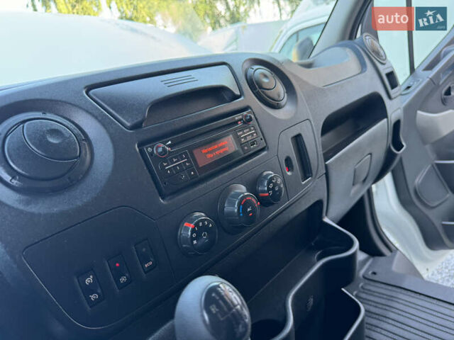 Білий Рено Мастєр, об'ємом двигуна 2.3 л та пробігом 235 тис. км за 19900 $, фото 28 на Automoto.ua