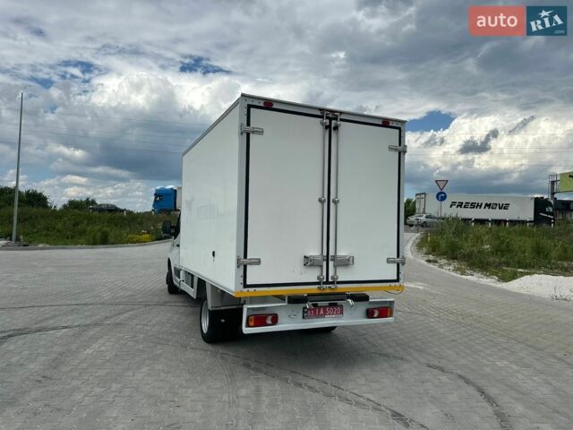 Белый Рено Мастер, объемом двигателя 2.3 л и пробегом 270 тыс. км за 22900 $, фото 5 на Automoto.ua