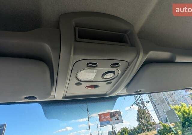 Белый Рено Мастер, объемом двигателя 2.3 л и пробегом 248 тыс. км за 15900 $, фото 13 на Automoto.ua