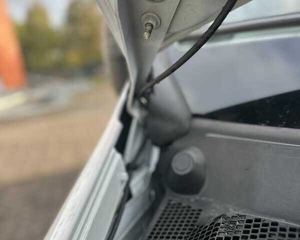 Белый Рено Мастер, объемом двигателя 2.3 л и пробегом 296 тыс. км за 18750 $, фото 25 на Automoto.ua