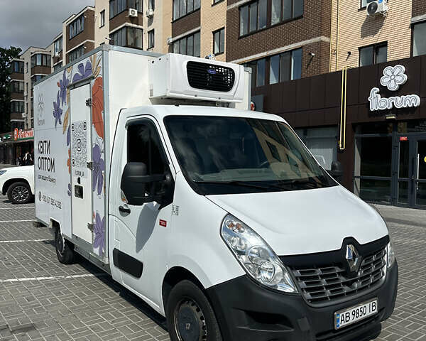 Белый Рено Мастер, объемом двигателя 2.3 л и пробегом 307 тыс. км за 14500 $, фото 2 на Automoto.ua