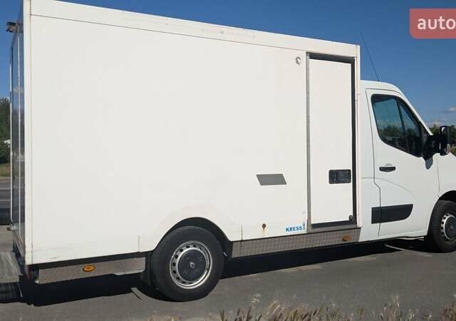 Белый Рено Мастер, объемом двигателя 2.3 л и пробегом 248 тыс. км за 15900 $, фото 1 на Automoto.ua