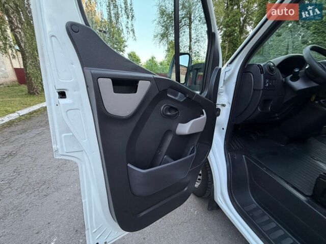 Білий Рено Мастєр, об'ємом двигуна 2.3 л та пробігом 212 тис. км за 17900 $, фото 32 на Automoto.ua