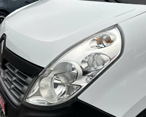 Белый Рено Мастер, объемом двигателя 2.3 л и пробегом 225 тыс. км за 23300 $, фото 45 на Automoto.ua