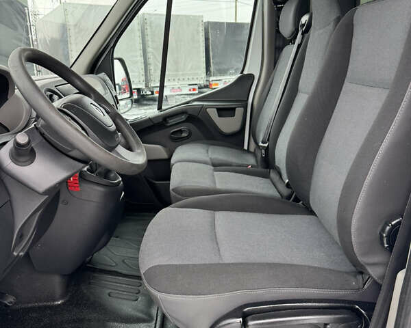 Белый Рено Мастер, объемом двигателя 2.3 л и пробегом 170 тыс. км за 22700 $, фото 28 на Automoto.ua