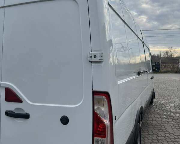 Белый Рено Мастер, объемом двигателя 2.3 л и пробегом 450 тыс. км за 20000 $, фото 8 на Automoto.ua