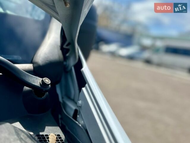Белый Рено Мастер, объемом двигателя 2.3 л и пробегом 296 тыс. км за 18750 $, фото 19 на Automoto.ua