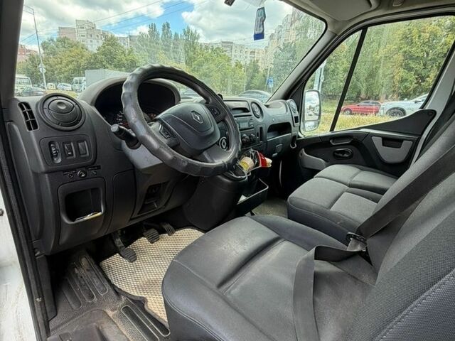 Белый Рено Мастер, объемом двигателя 2.3 л и пробегом 395 тыс. км за 23700 $, фото 5 на Automoto.ua