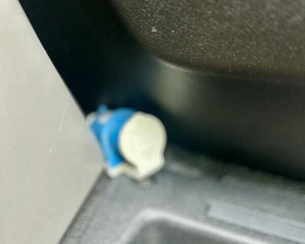 Белый Рено Мастер, объемом двигателя 2.3 л и пробегом 296 тыс. км за 18750 $, фото 19 на Automoto.ua