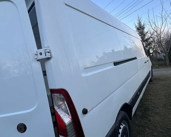 Белый Рено Мастер, объемом двигателя 2.3 л и пробегом 250 тыс. км за 21000 $, фото 11 на Automoto.ua