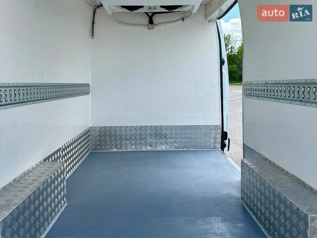 Белый Рено Мастер, объемом двигателя 2.3 л и пробегом 307 тыс. км за 18850 $, фото 14 на Automoto.ua