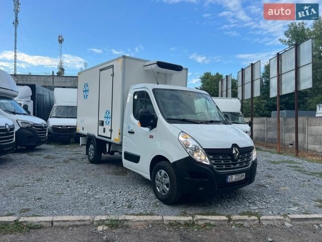 Белый Рено Мастер, объемом двигателя 2.3 л и пробегом 235 тыс. км за 18900 $, фото 2 на Automoto.ua