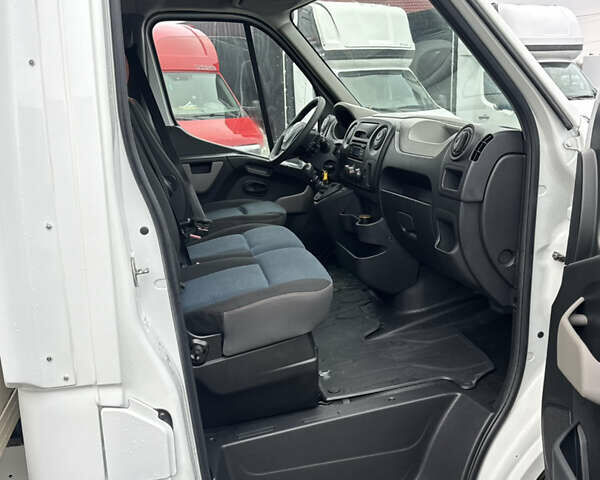 Белый Рено Мастер, объемом двигателя 2.3 л и пробегом 225 тыс. км за 23300 $, фото 32 на Automoto.ua