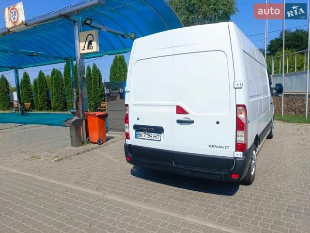 Белый Рено Мастер, объемом двигателя 2.3 л и пробегом 370 тыс. км за 15000 $, фото 2 на Automoto.ua