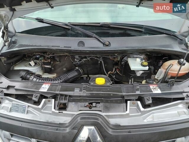 Белый Рено Мастер, объемом двигателя 2.3 л и пробегом 263 тыс. км за 14600 $, фото 17 на Automoto.ua