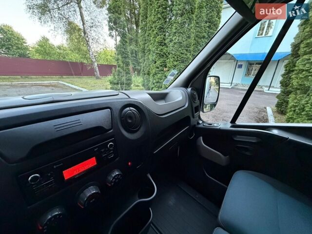 Белый Рено Мастер, объемом двигателя 2.3 л и пробегом 212 тыс. км за 17600 $, фото 48 на Automoto.ua