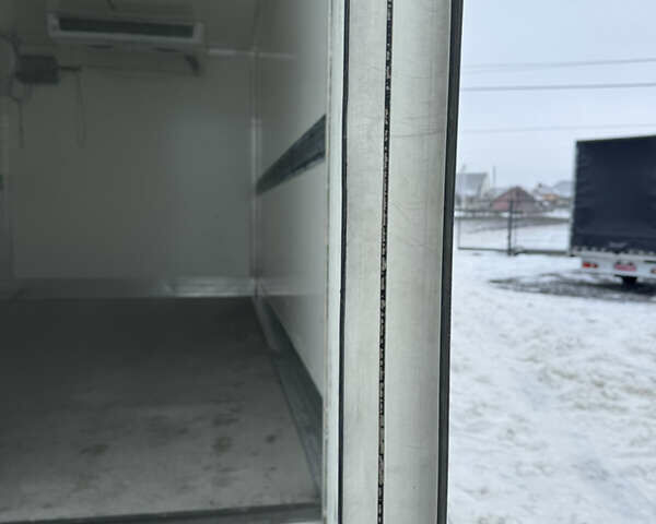 Белый Рено Мастер, объемом двигателя 2.3 л и пробегом 170 тыс. км за 22700 $, фото 3 на Automoto.ua