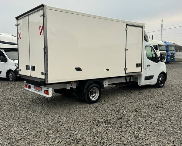 Белый Рено Мастер, объемом двигателя 2.3 л и пробегом 225 тыс. км за 23300 $, фото 62 на Automoto.ua