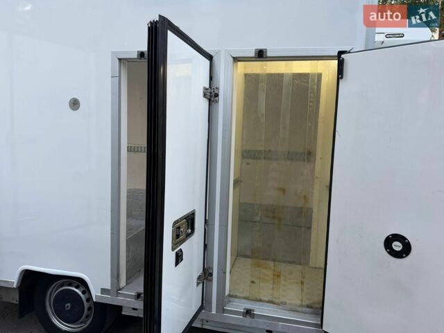 Белый Рено Мастер, объемом двигателя 2.3 л и пробегом 212 тыс. км за 17600 $, фото 31 на Automoto.ua
