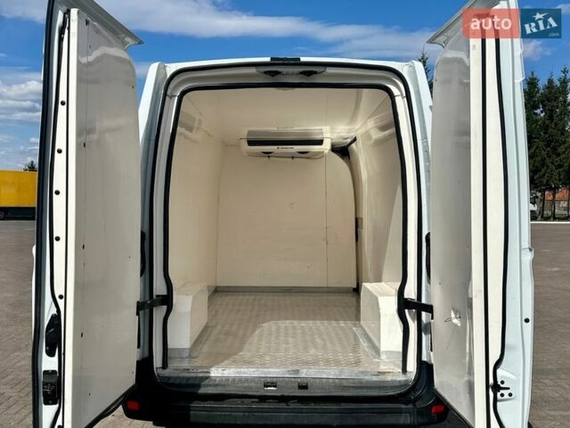 Белый Рено Мастер, объемом двигателя 2.3 л и пробегом 296 тыс. км за 18750 $, фото 14 на Automoto.ua