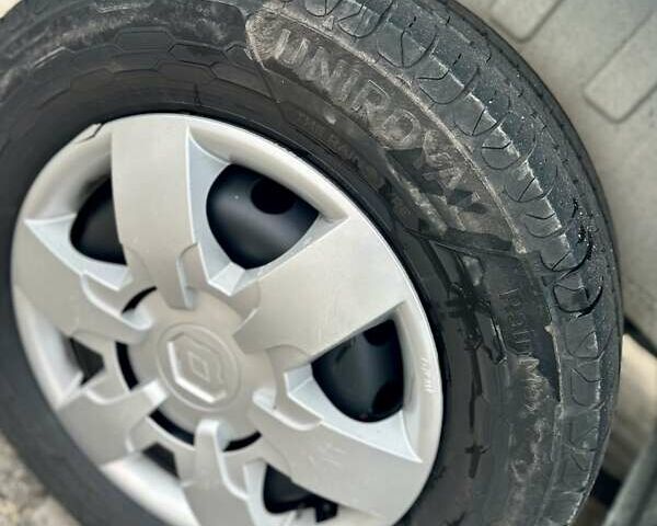 Белый Рено Мастер, объемом двигателя 2.3 л и пробегом 296 тыс. км за 18750 $, фото 41 на Automoto.ua