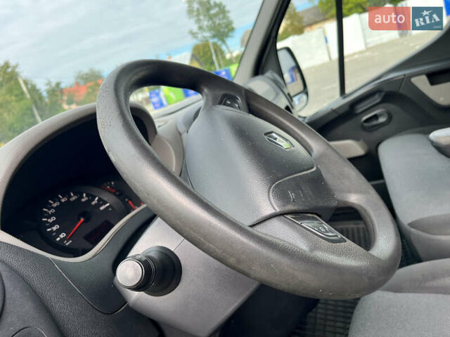 Білий Рено Мастєр, об'ємом двигуна 2.3 л та пробігом 283 тис. км за 16600 $, фото 43 на Automoto.ua