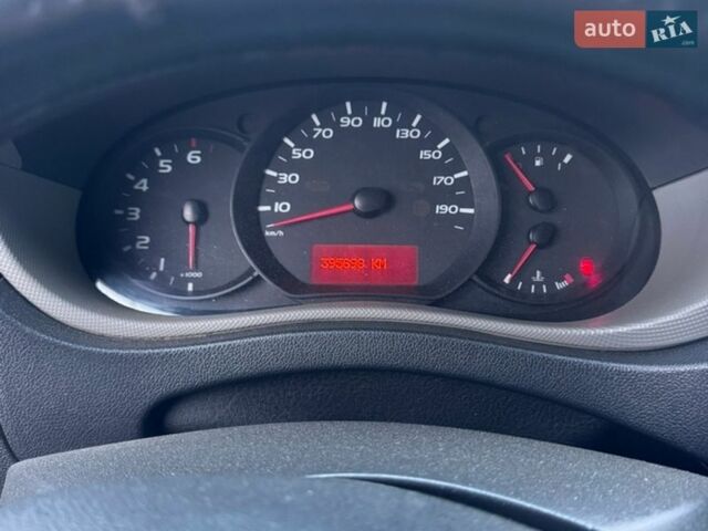 Білий Рено Мастєр, об'ємом двигуна 2.3 л та пробігом 395 тис. км за 15000 $, фото 9 на Automoto.ua