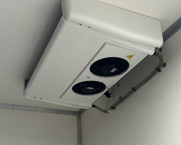 Белый Рено Мастер, объемом двигателя 2.3 л и пробегом 225 тыс. км за 23300 $, фото 7 на Automoto.ua