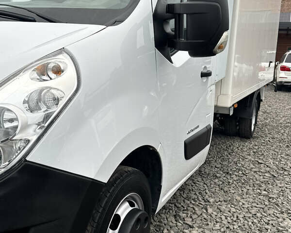 Белый Рено Мастер, объемом двигателя 2.3 л и пробегом 225 тыс. км за 23300 $, фото 46 на Automoto.ua