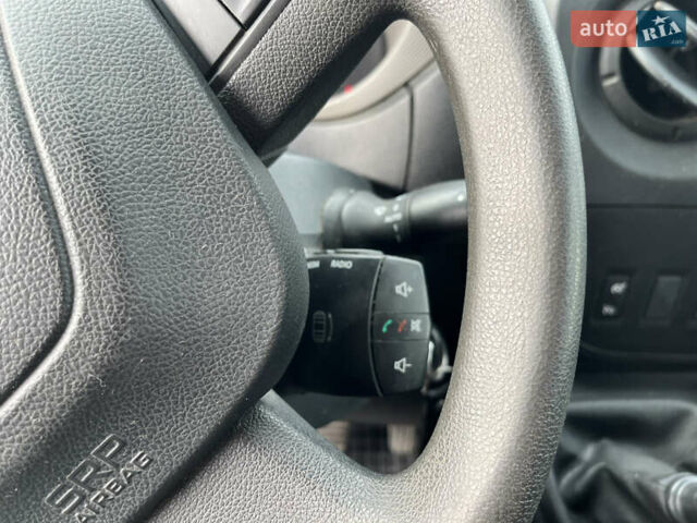 Білий Рено Мастєр, об'ємом двигуна 2.3 л та пробігом 283 тис. км за 16600 $, фото 41 на Automoto.ua