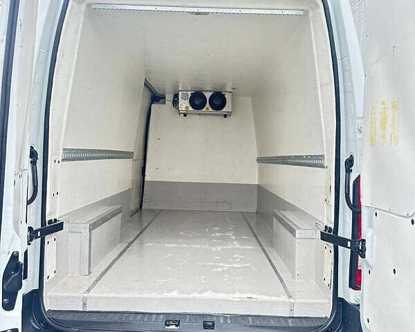 Белый Рено Мастер, объемом двигателя 2.3 л и пробегом 252 тыс. км за 14500 $, фото 9 на Automoto.ua