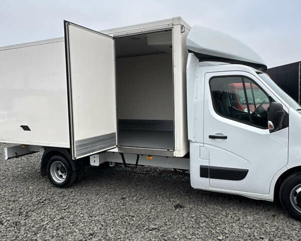 Белый Рено Мастер, объемом двигателя 2.3 л и пробегом 225 тыс. км за 23300 $, фото 10 на Automoto.ua