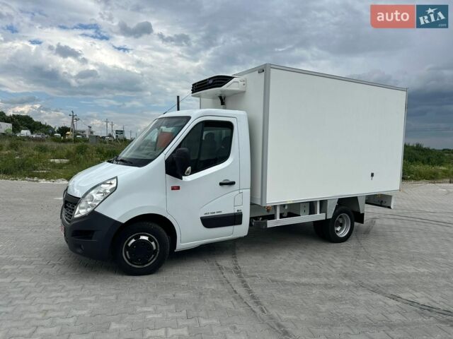 Белый Рено Мастер, объемом двигателя 2.3 л и пробегом 270 тыс. км за 22900 $, фото 2 на Automoto.ua