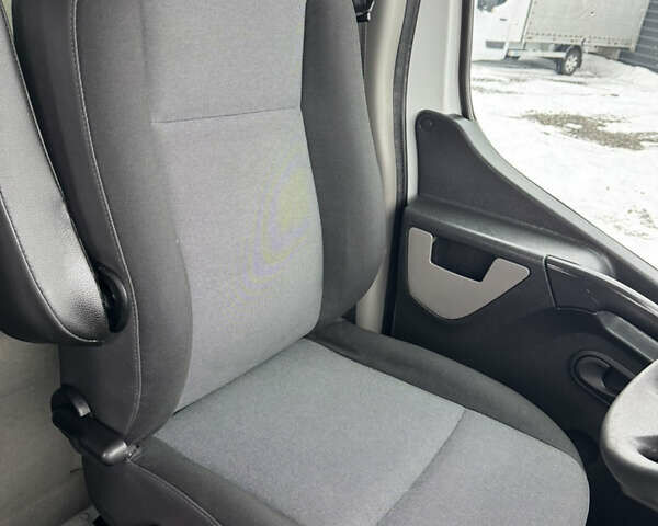 Белый Рено Мастер, объемом двигателя 2.3 л и пробегом 170 тыс. км за 22700 $, фото 10 на Automoto.ua