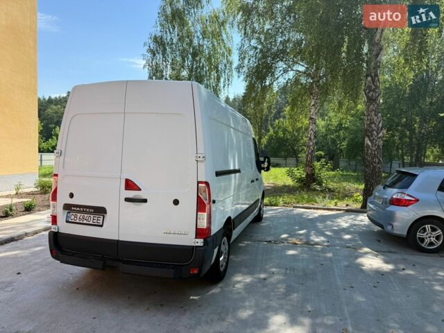 Белый Рено Мастер, объемом двигателя 2.3 л и пробегом 337 тыс. км за 13600 $, фото 4 на Automoto.ua