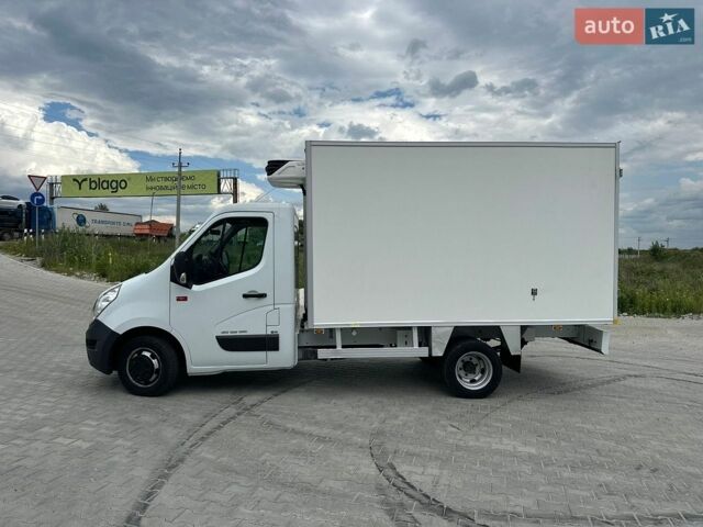 Белый Рено Мастер, объемом двигателя 2.3 л и пробегом 270 тыс. км за 22900 $, фото 3 на Automoto.ua