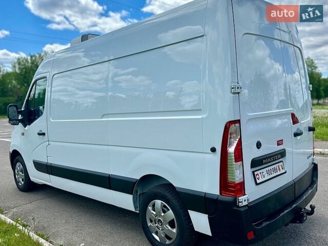 Белый Рено Мастер, объемом двигателя 2.3 л и пробегом 307 тыс. км за 18850 $, фото 9 на Automoto.ua