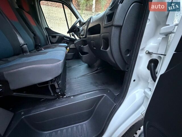 Білий Рено Мастєр, об'ємом двигуна 2.3 л та пробігом 212 тис. км за 17900 $, фото 51 на Automoto.ua