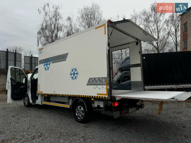 Белый Рено Мастер, объемом двигателя 0 л и пробегом 235 тыс. км за 19900 $, фото 33 на Automoto.ua