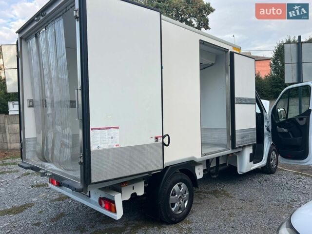 Белый Рено Мастер, объемом двигателя 2.3 л и пробегом 235 тыс. км за 18900 $, фото 26 на Automoto.ua
