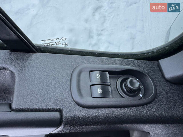 Білий Рено Мастєр, об'ємом двигуна 2.3 л та пробігом 133 тис. км за 18900 $, фото 38 на Automoto.ua