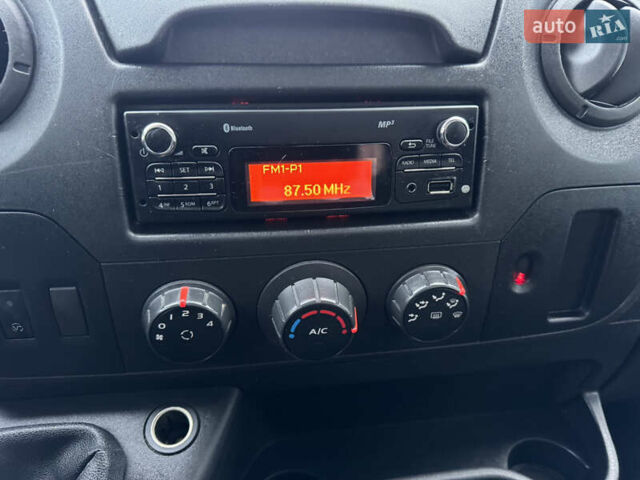 Білий Рено Мастєр, об'ємом двигуна 2.3 л та пробігом 133 тис. км за 18900 $, фото 48 на Automoto.ua