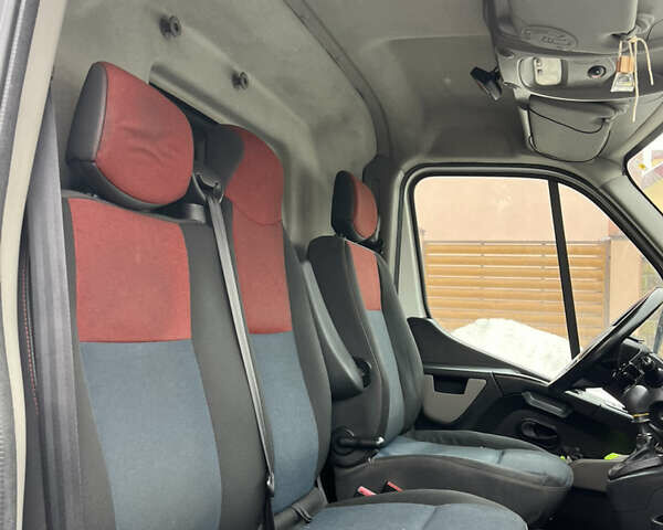 Белый Рено Мастер, объемом двигателя 2.3 л и пробегом 317 тыс. км за 17499 $, фото 12 на Automoto.ua