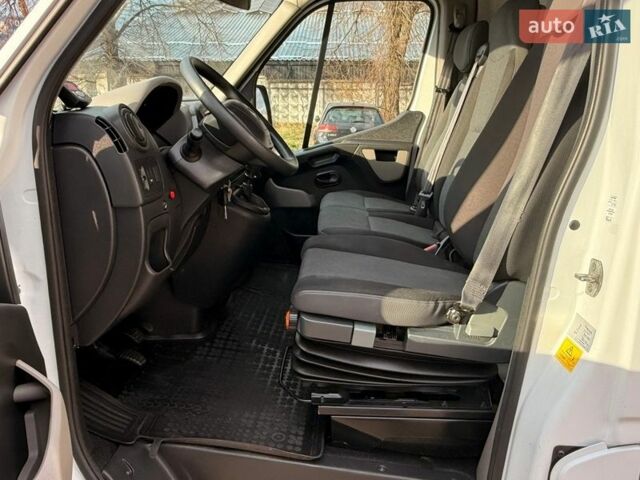 Белый Рено Мастер, объемом двигателя 2.3 л и пробегом 293 тыс. км за 19900 $, фото 25 на Automoto.ua