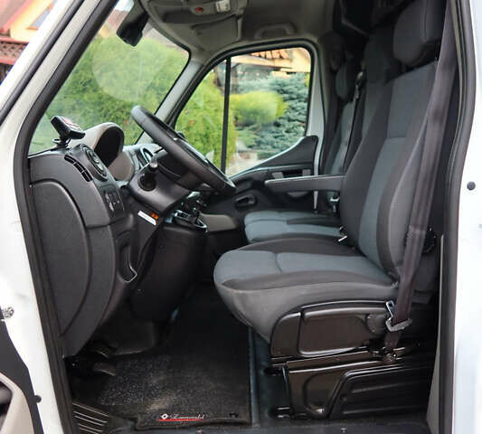 Білий Рено Мастєр, об'ємом двигуна 2.3 л та пробігом 250 тис. км за 27800 $, фото 34 на Automoto.ua